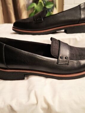 Clarks | Women’s Black Gray Plaid Slip On Preppy Loafers | Size 7M